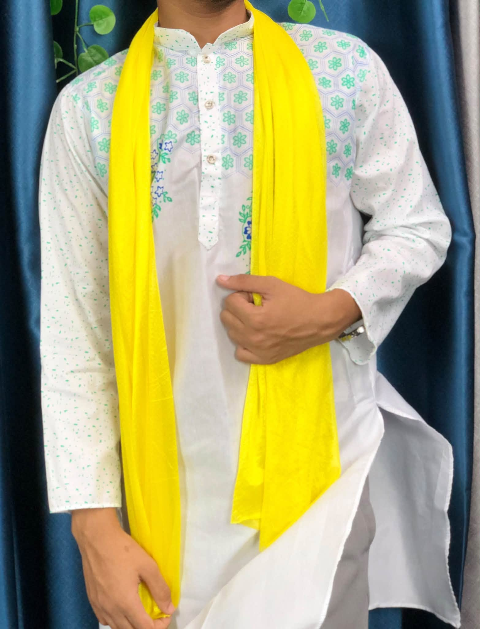 হলুদ দোপাট্টা