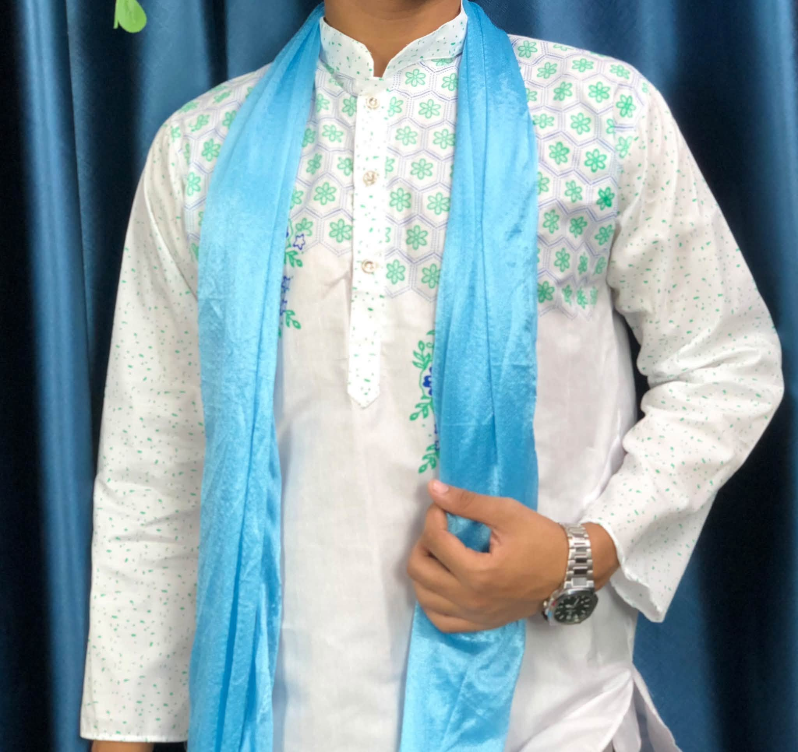 আকাশি দোপাট্টা