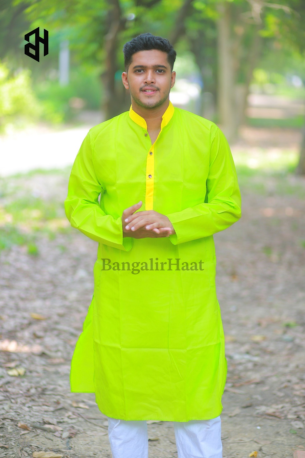 টিয়া হলুদ কনট্রাস্ট