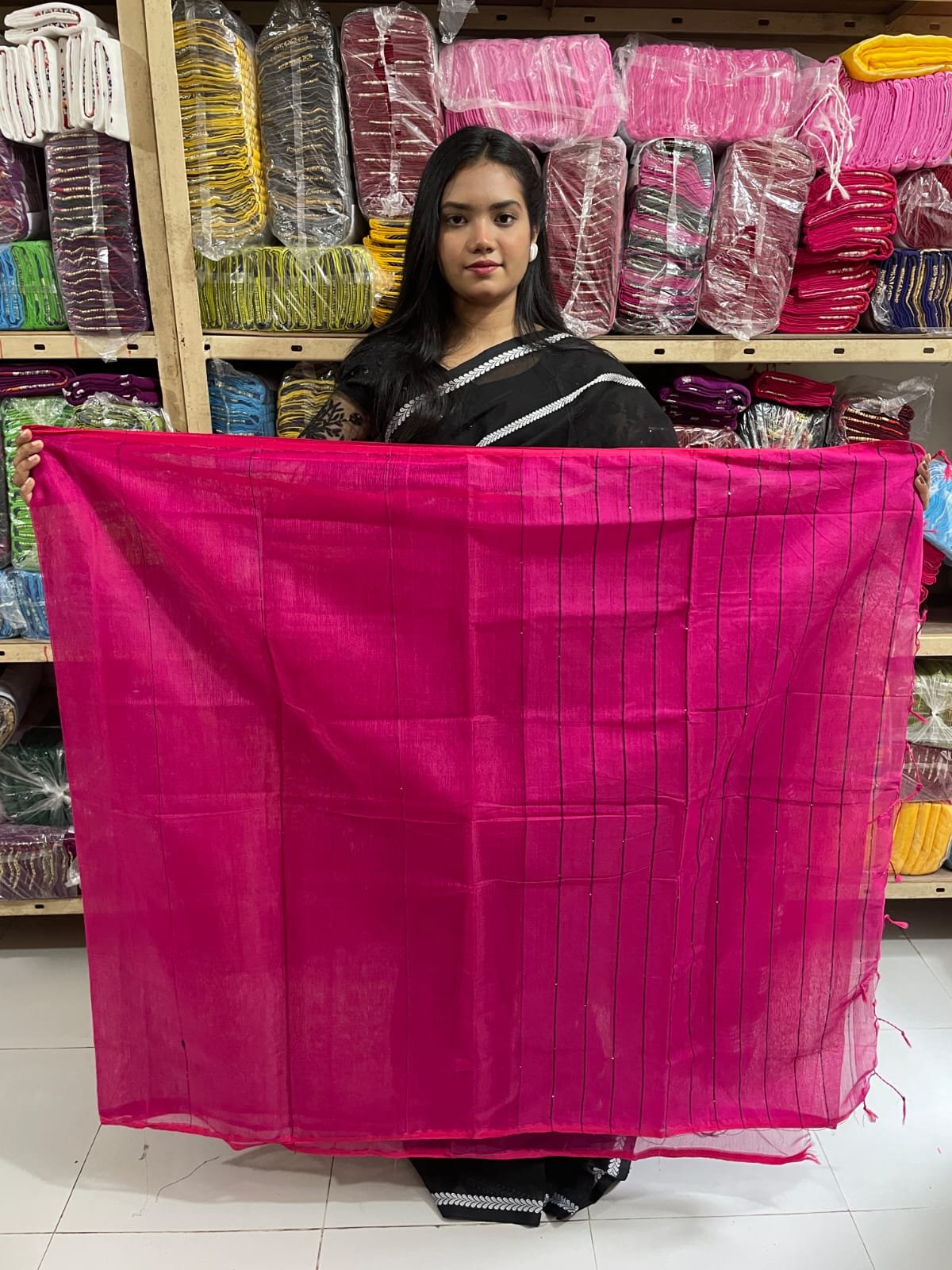 গোলাপি চুমকি